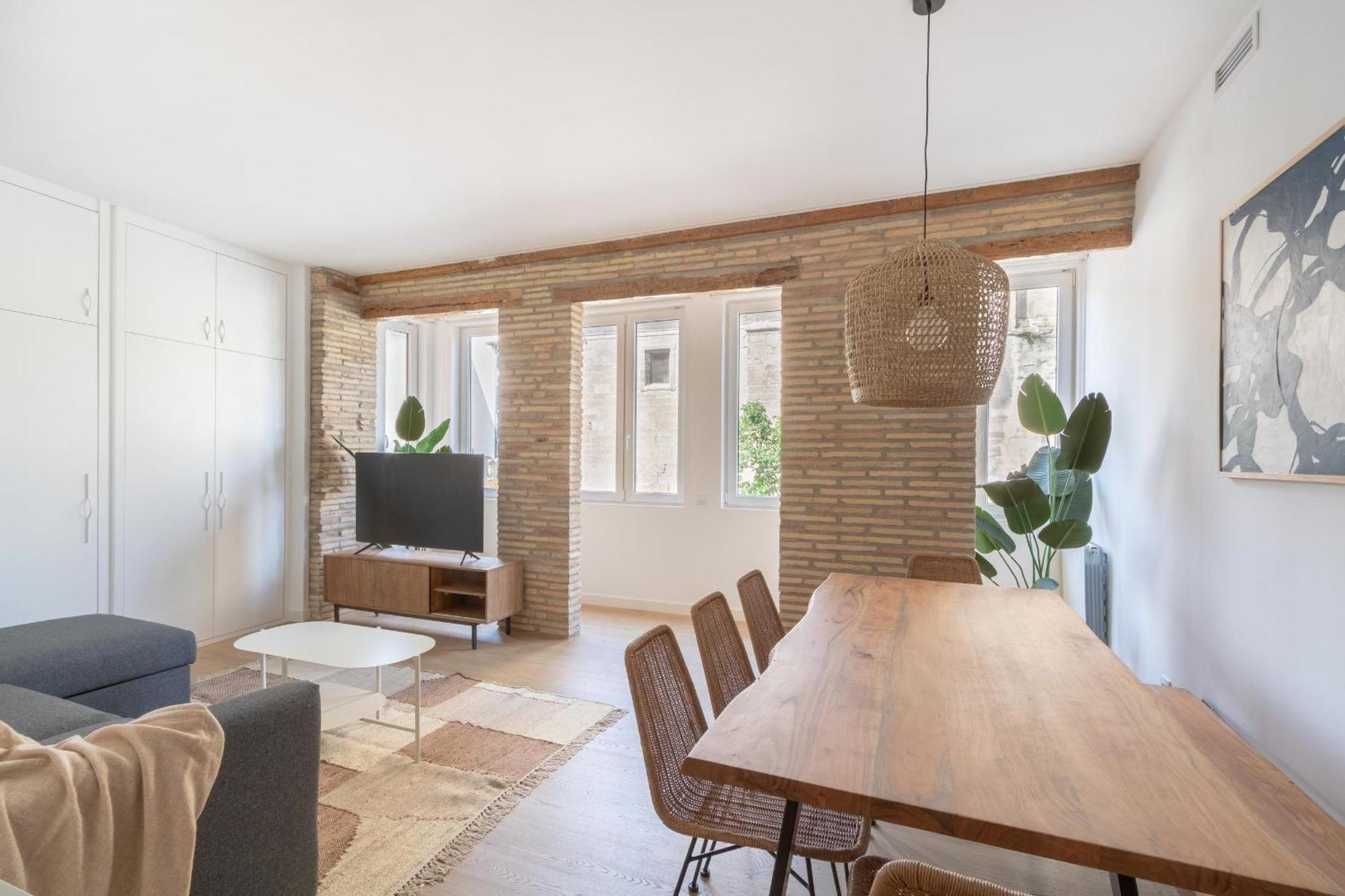 Daniela'S Lovely Apartment Aire Y Wifi By Apartamentos لوغرونيو المظهر الخارجي الصورة