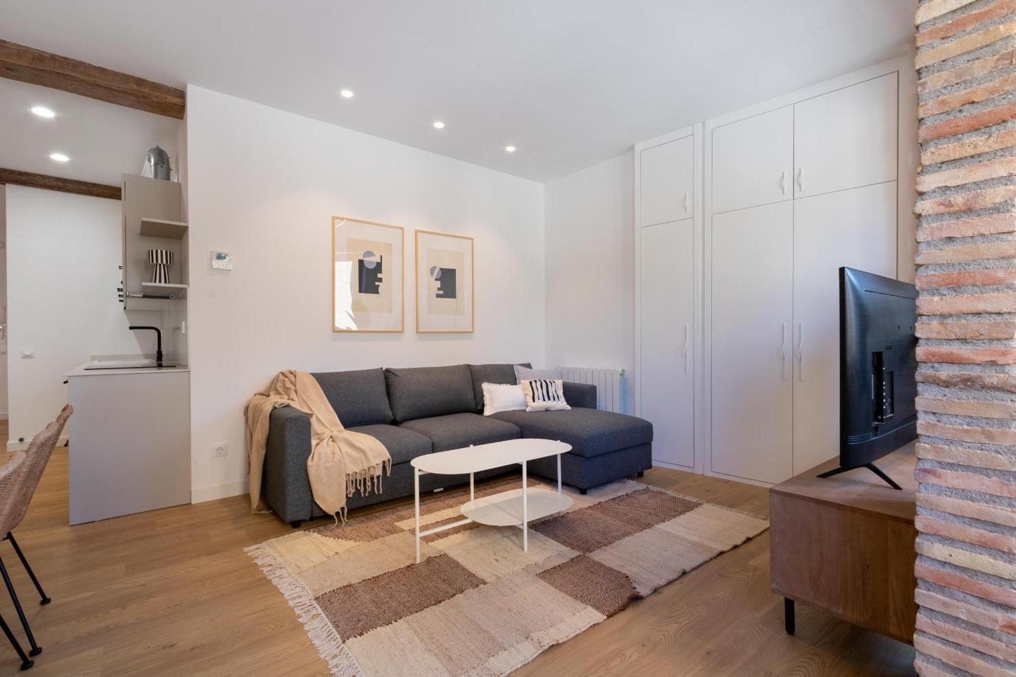 Daniela'S Lovely Apartment Aire Y Wifi By Apartamentos لوغرونيو المظهر الخارجي الصورة